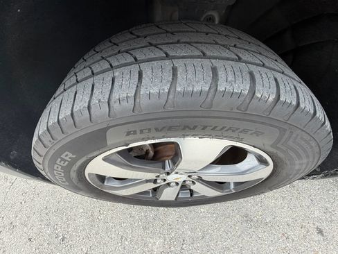 Used 2018 Chevrolet Traverse LT FWD image 23