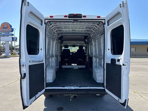 Used 2023 RAM ProMaster 2500 FWD image 18