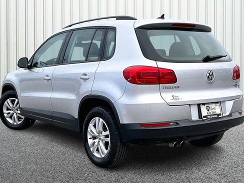 Used 2017 Volkswagen Tiguan S image 4