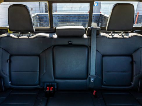 Used 2022 Chevrolet Silverado 1500 LT Trail Boss w/ LT Trail Boss Premium Package image 29