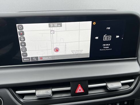 Used 2025 Kia Seltos EX w/ EX Sunroof Package image 13