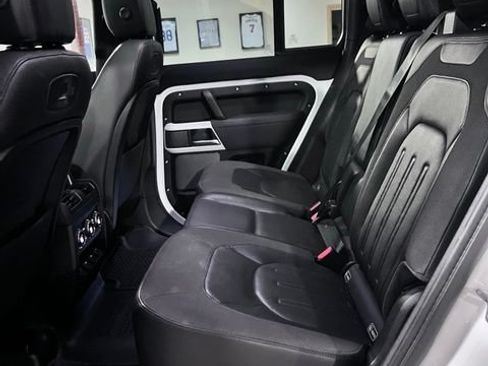 Used 2020 Land Rover Defender 110 SE AWD/4WD image 14