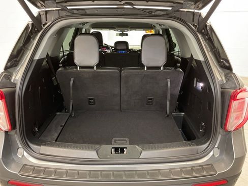 Used 2023 Ford Explorer XLT w/ Equipment Group 202A image 22