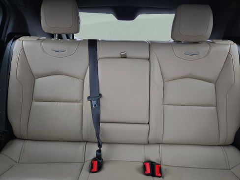 Used 2024 Cadillac XT4 Premium Luxury image 45