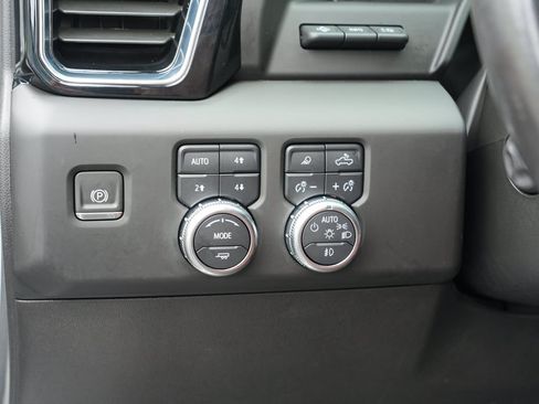 Used 2024 GMC Sierra 1500 Denali Ultimate AWD/4WD image 16