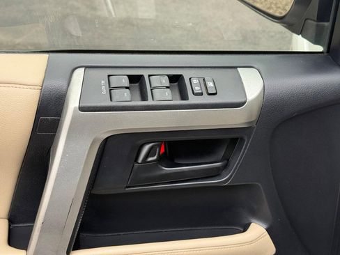 Used 2010 Toyota 4Runner SR5 image 18