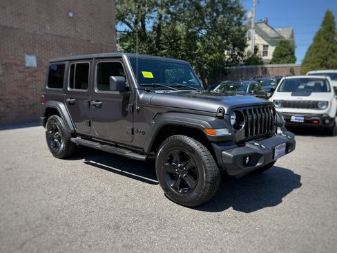 Used 2022 Jeep Wrangler Unlimited Sport AWD/4WD image 3