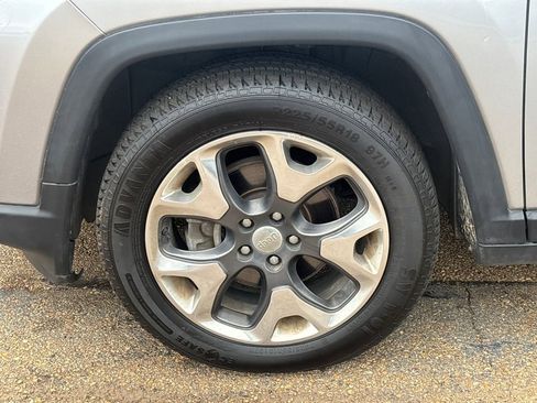 Used 2019 Jeep Compass Limited FWD image 24