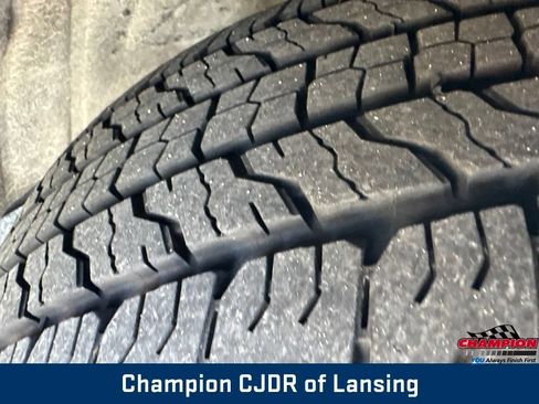 Used 2018 Jeep Grand Cherokee Trailhawk AWD/4WD image 41
