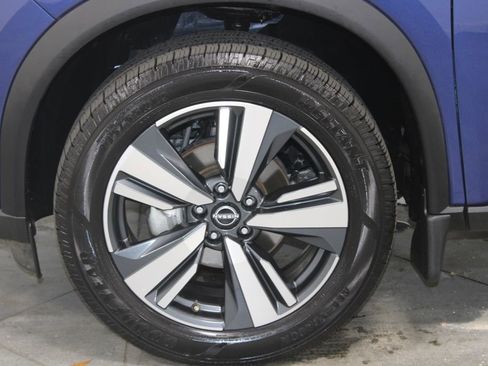 Used 2023 Nissan Rogue SL FWD image 18
