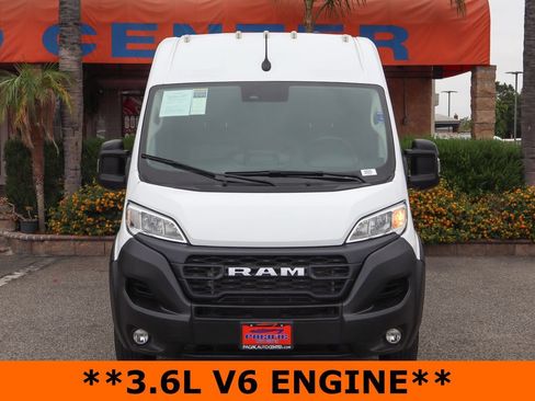 Used 2025 RAM ProMaster 2500 w/ Convenience Group FWD image 3