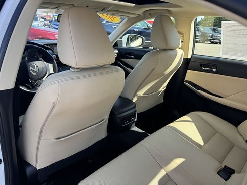 Used 2015 Lexus IS 250 AWD w/ Navigation System Package image 19