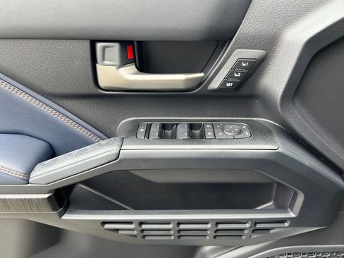 New 2026 Toyota 4Runner 4WD image 13