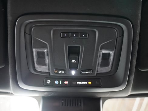 Used 2024 GMC Sierra 2500 AT4 w/ AT4 Preferred Package image 30