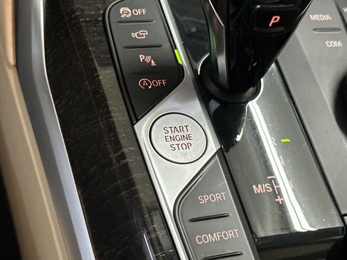 Used 2021 BMW 430i Coupe w/ Convenience Package image 32