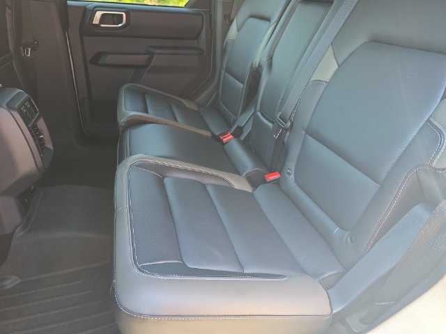 Used 2025 Ford Bronco Outer Banks AWD/4WD image 14