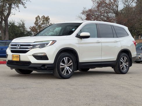 Used 2018 Honda Pilot EX image 5