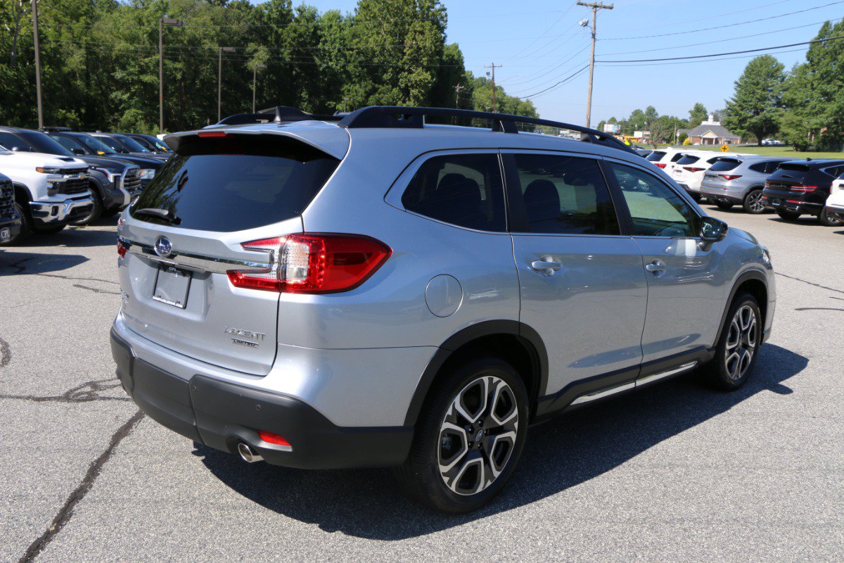 Used 2026 Subaru Ascent Limited AWD/4WD image 8