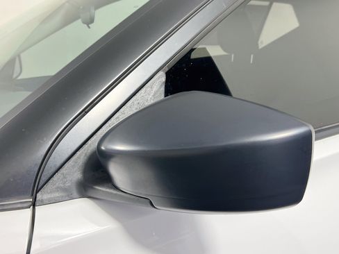 Used 2022 Nissan Kicks S FWD image 12