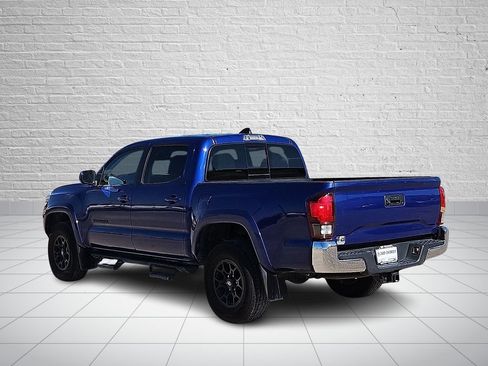 Used 2022 Toyota Tacoma SR5 RWD image 3