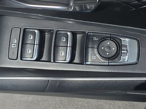 Used 2025 Kia Sorento S w/ Panoramic Sunroof Package FWD image 26