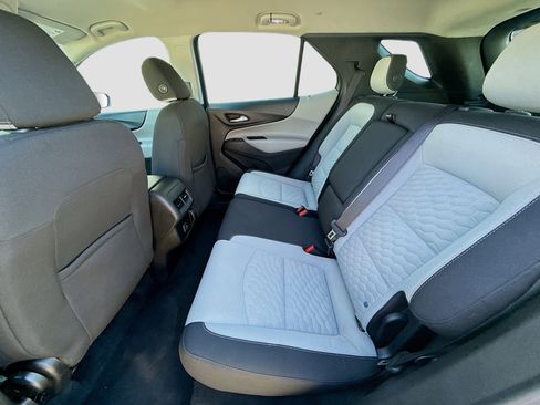 Used 2020 Chevrolet Equinox LS image 21