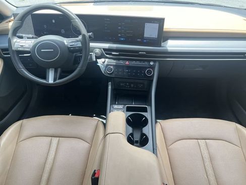 Certified 2025 Hyundai Sonata Limited FWD image 17