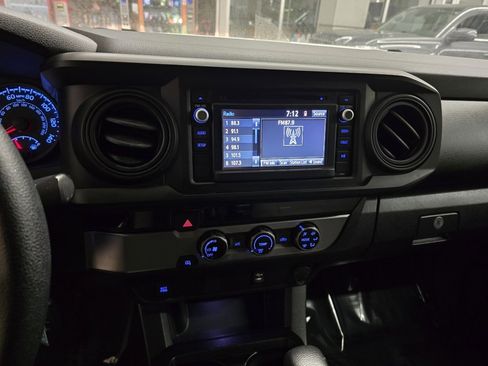 Used 2018 Toyota Tacoma SR image 22