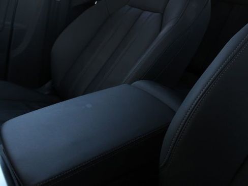 Used 2025 Audi Q5 2.0T Premium Plus w/ Premium Plus image 18