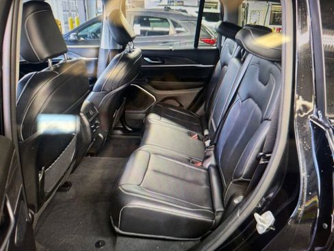 Used 2023 Jeep Grand Cherokee 4WD 4xe w/ Luxury Tech Group II image 10