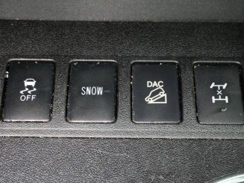 Used 2015 Toyota Highlander XLE image 22