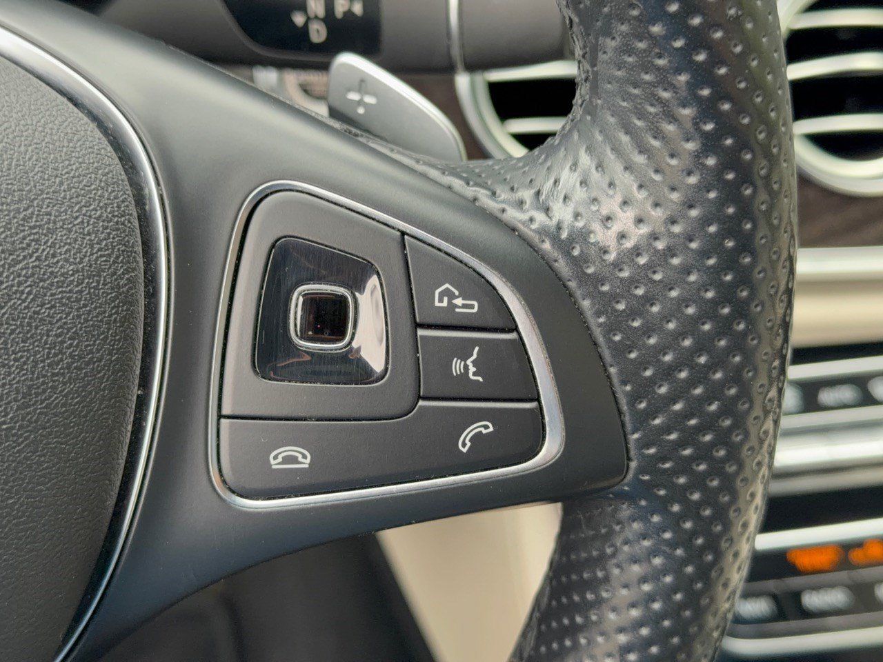 Used 2018 Mercedes-Benz E 400 4MATIC Wagon image 19