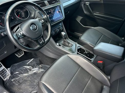 Used 2021 Volkswagen Tiguan SE R-Line FWD image 10
