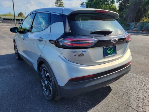 Certified 2023 Chevrolet Bolt LT w/ Infotainment Package image 9
