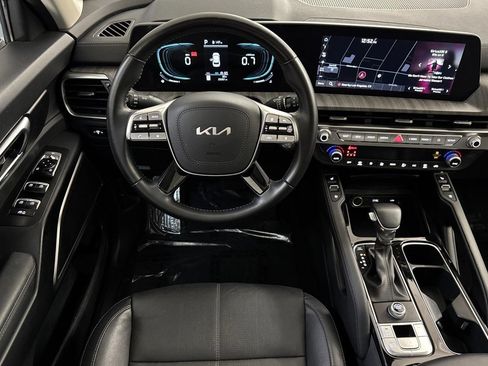 Used 2023 Kia Telluride EX w/ EX Captain's Chair Package FWD image 28