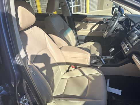 Used 2017 Subaru Outback 2.5i Limited image 32