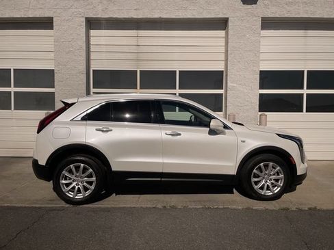 Used 2023 Cadillac XT4 Luxury w/ Cold Weather Package AWD/4WD image 1