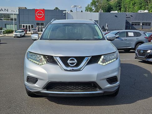 Used 2015 Nissan Rogue SV AWD/4WD image 2