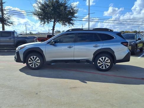 Certified 2025 Subaru Outback Premium image 8