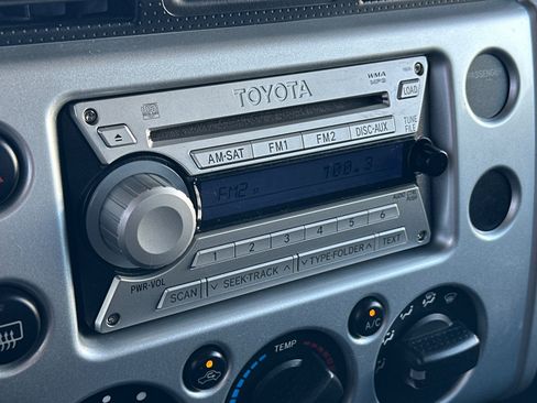 Used 2007 Toyota FJ Cruiser 4WD image 19