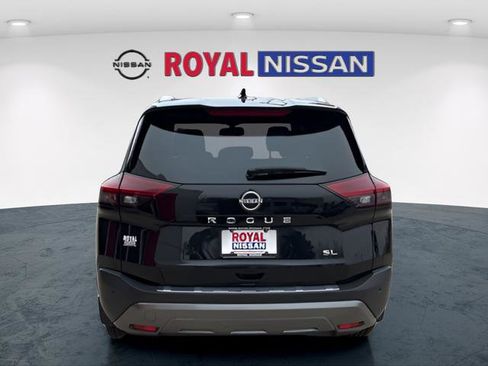 Used 2023 Nissan Rogue SL w/ SL Premium Package image 6