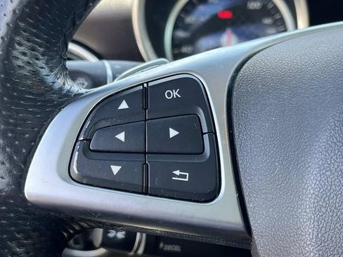 Used 2019 Mercedes-Benz SLC 300 image 18
