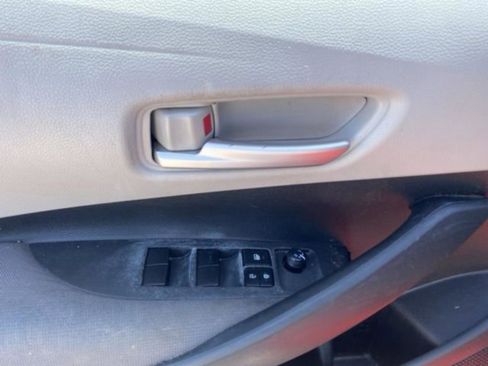 Used 2020 Toyota Corolla LE image 13