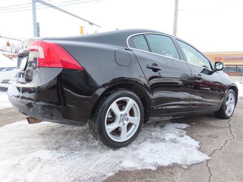 Used 2012 Volvo S60 T5 image 2