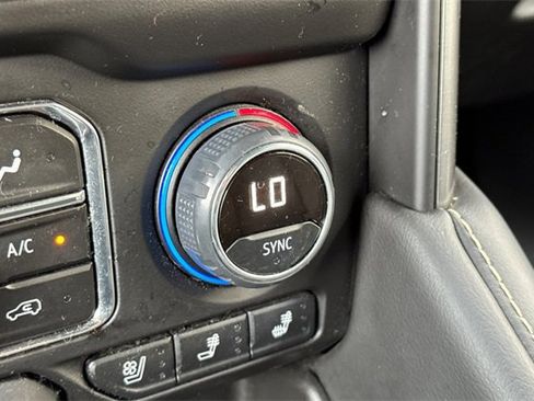 Used 2024 Chevrolet Tahoe Premier image 31