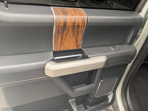 Used 2019 Ford F150 Lariat w/ FX4 Off-Road Package image 12