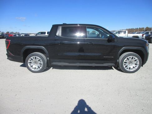 New 2026 GMC Sierra EV Elevation image 3