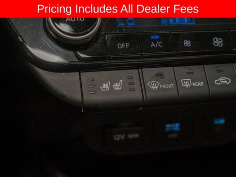 Used 2024 Hyundai Elantra Limited FWD image 16