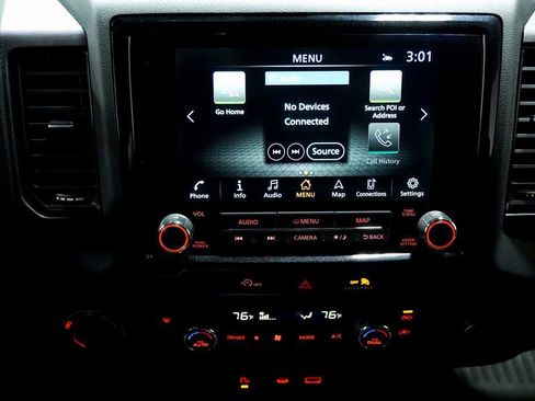 Used 2023 Nissan Frontier PRO-4X w/ Technology Package image 17