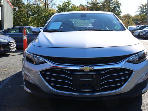 Used 2022 Chevrolet Malibu LT image 9